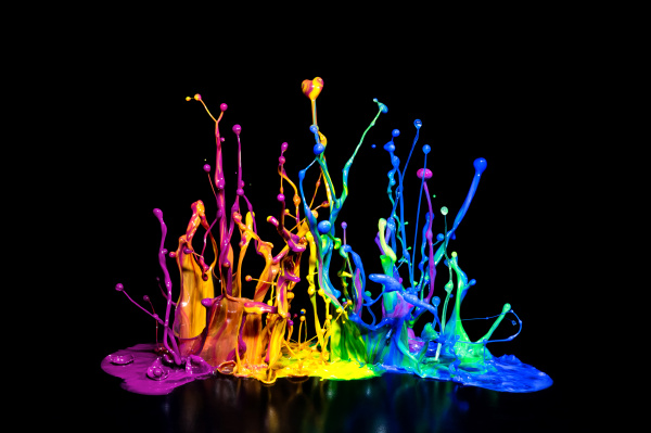 farverige paint splash pa en hojttaler