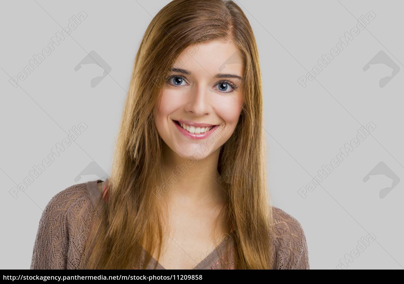 mulher bonita sorrindo - Stockphoto #11209858 | Banco de Imagens  Panthermedia